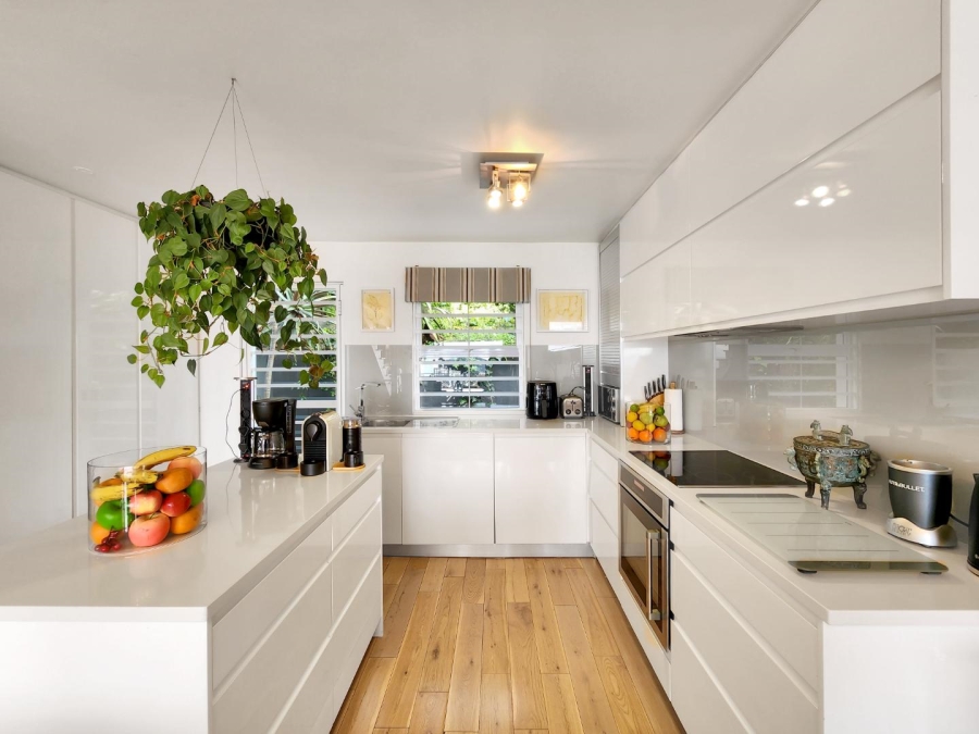 To Let 2 Bedroom Property for Rent in Green Point Western Cape